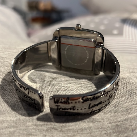 NEW Stainless steel—Watch w/engravings (“wish,” “serenity,” “hope”) - Picture 5 of 5